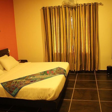 Rockville Wayanad Sultan Bathery Exterior foto
